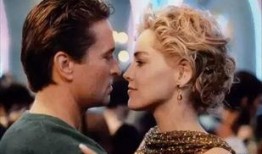 本能1992在线观看,重温经典，揭秘人性深处的原始冲动